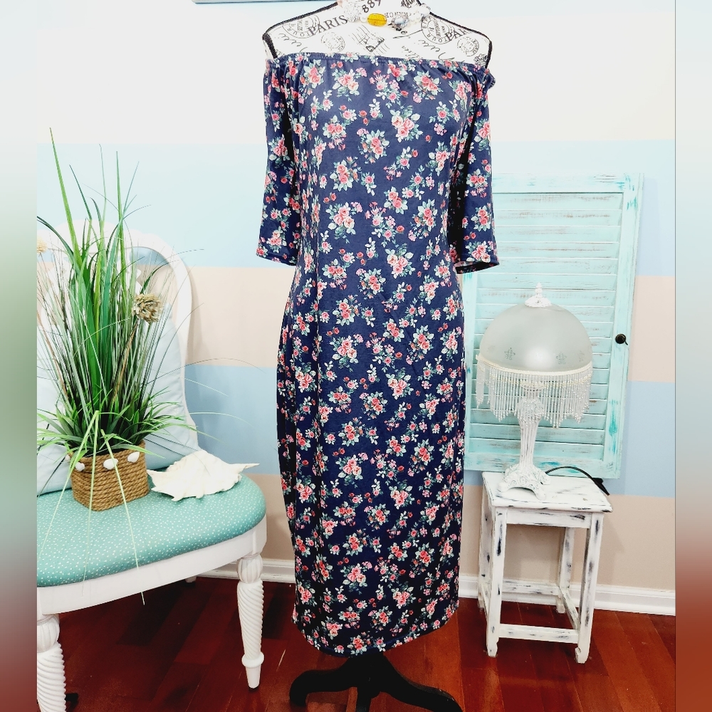 28. NWT Boohoo Plus Size Off Shoulder Floral Dress